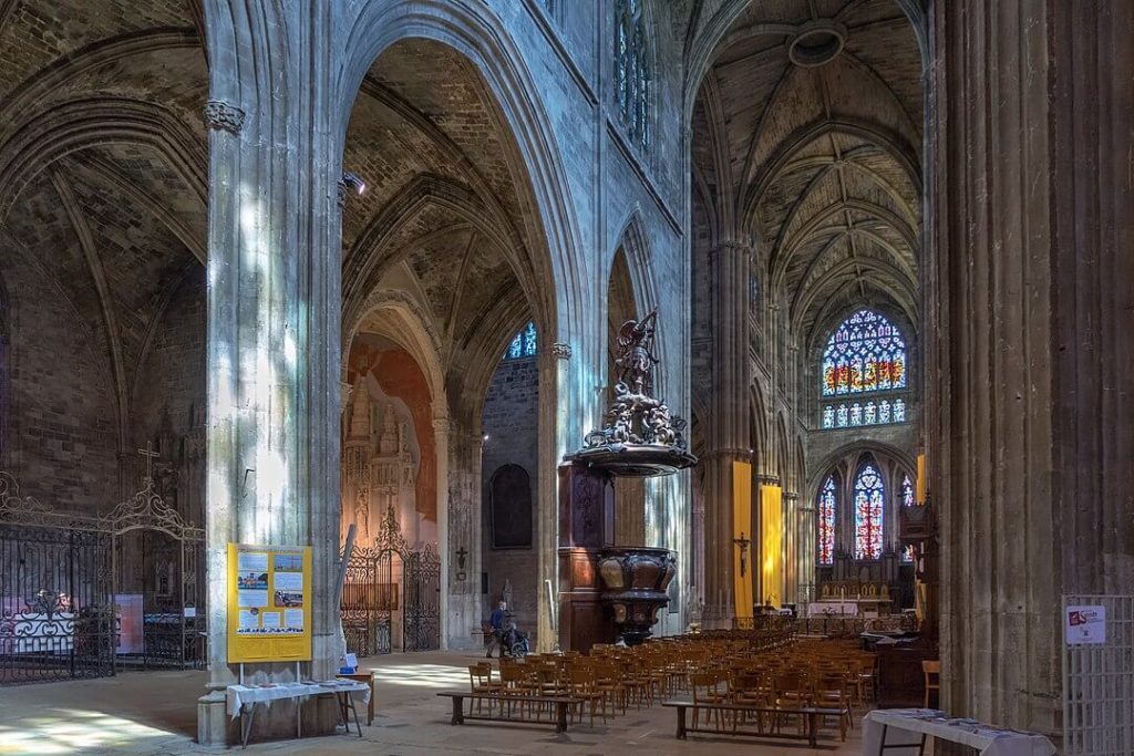 La Nef de la Basilique Saint-Michel